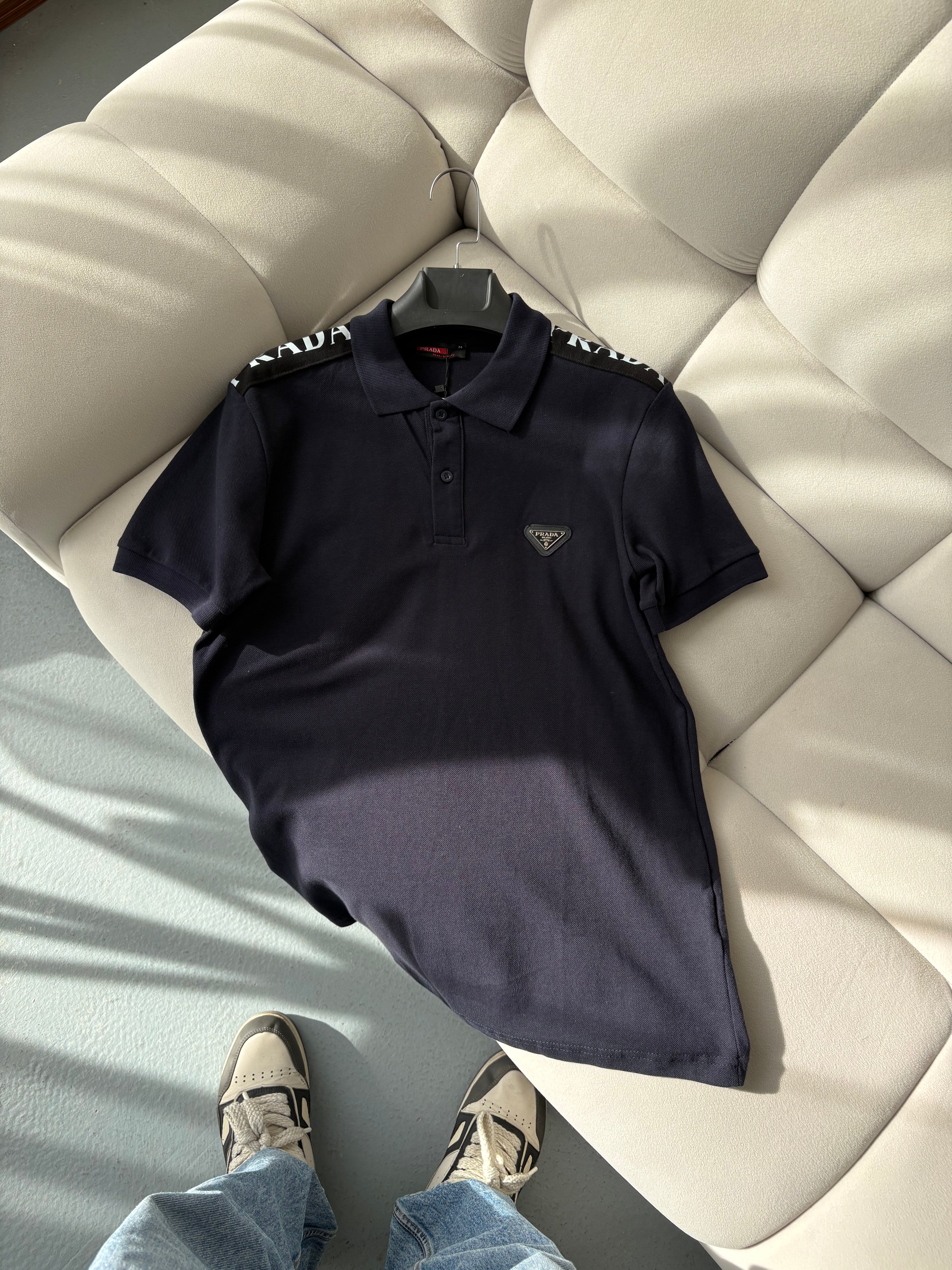 Prada Lacivert Omuz Yazılı Polo Yaka T-shirt