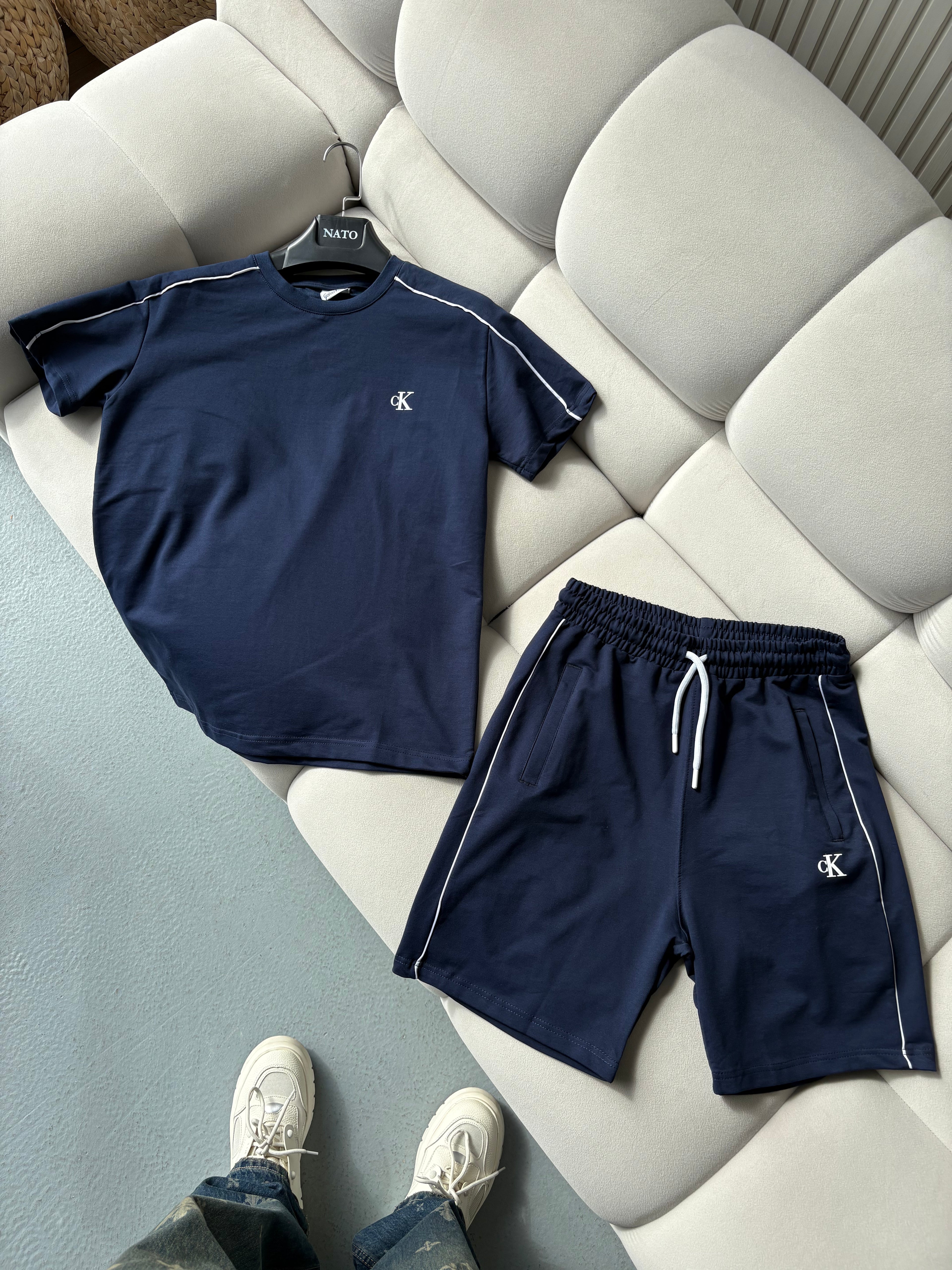 Calvin Klein Lacivert Şortlu Takım