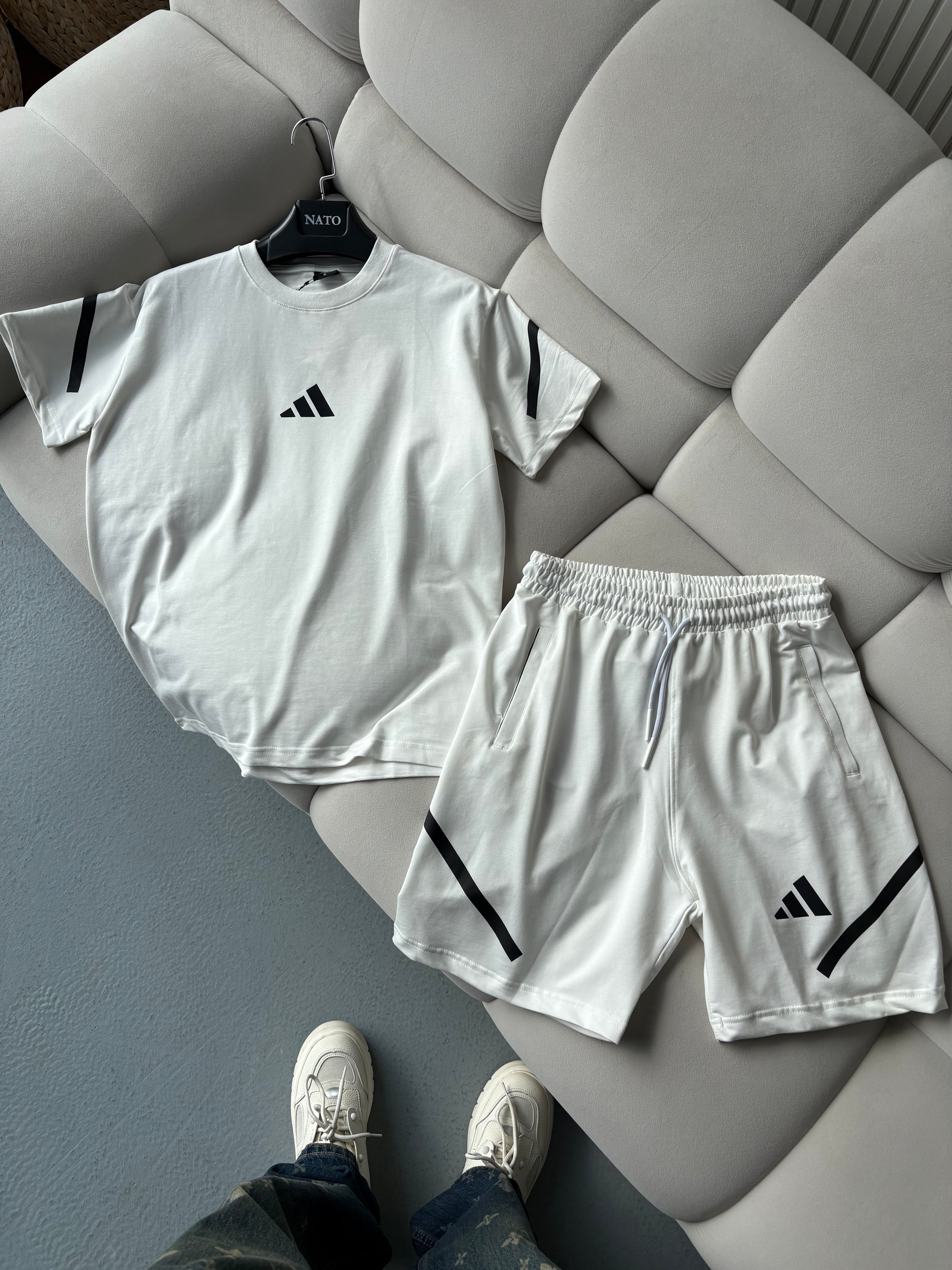 Adidas Z.N.E Beyaz Şortlu Takım